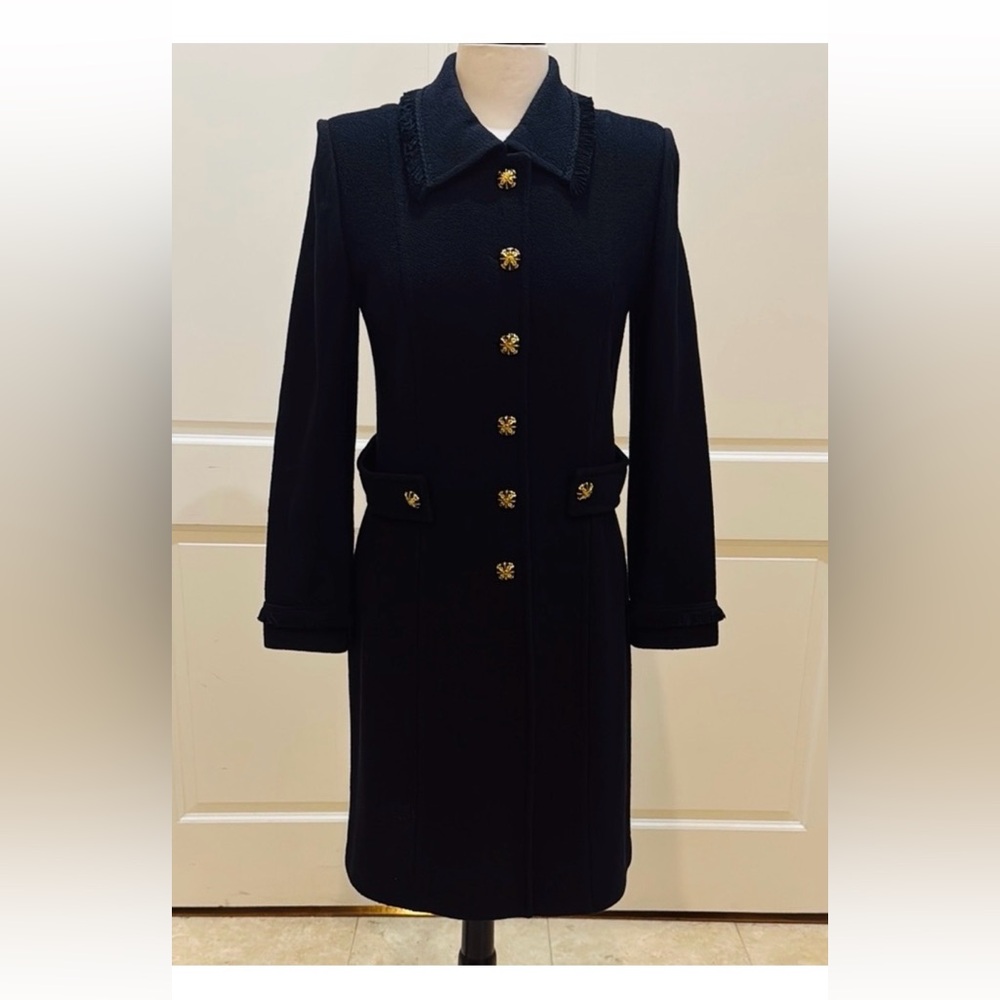 St. John ladies jacket size 6 fringe trim price is firm